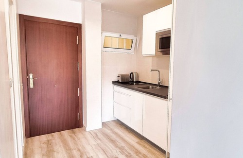Marbella Seafront Promenade Apartamento | Cibeles 904. Modern Studio with Sea Views in Marbella centre.