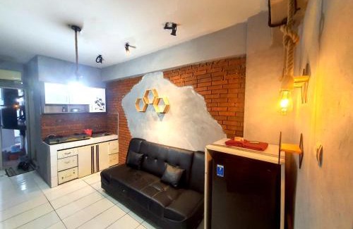 Depok Apartamento | Cibubur Village Apartment by Sang Living