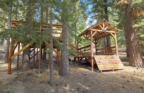 Ponderosa Cabina | Cielo Blanco- First Responder Cabin w Treehouse