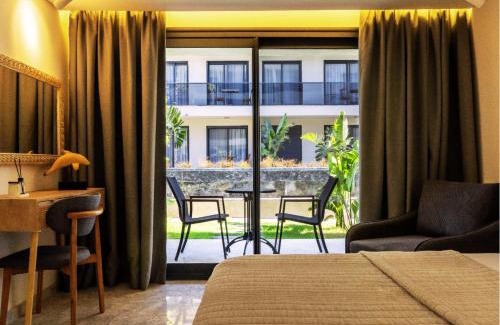Cesme Hotel | Ciftlique Alize