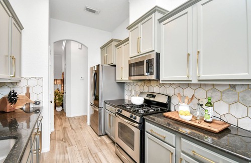 Katy Casa | Cinco Ranch Home - Relocations & Insurance. Trails & Toys. Sleeps 6+