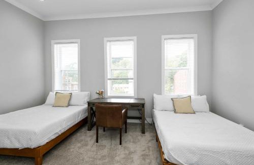Mount Auburn Casa | Cincy Comfort Retreat