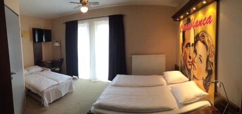 Zirndorf Hotel | CineHotel Maroni