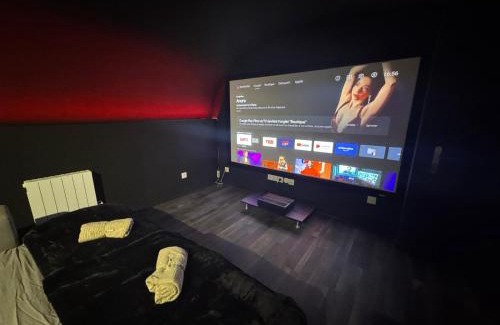 Arras Apartamento | CinemaRoom - Netflix -Hyper Centre