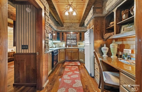 Eureka Springs Cabina | Cinnamon Valley - 'La Elk Lodge'