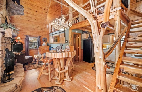 Eureka Springs Cabina | Cinnamon Valley - 'The Hideaway'