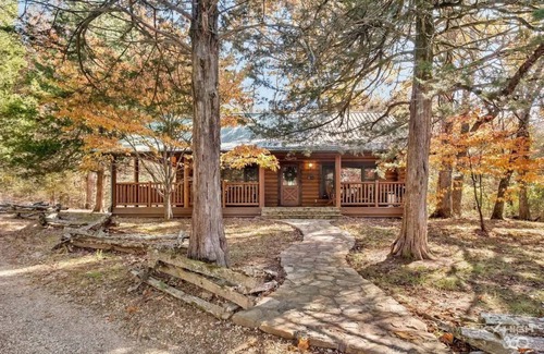 Eureka Springs Cabina | Cinnamon Valley - 'La Espadaña'