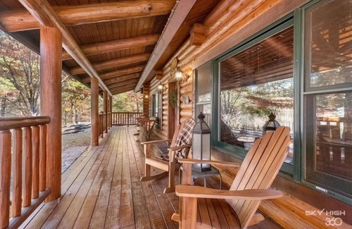 Eureka Springs Cabina | Cinnamon Valley - 'La Espadaña'