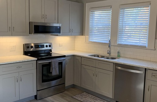 Wendell Cabaña | Circa 1930's- updated bungalow located in the historic district.