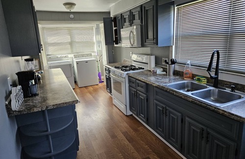 Eccles Casa | Circleview Suite, Nestled 5 minutes from Beckley,1934 home Remodeled and updated