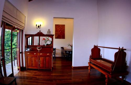 Tennekumbura Cama Y Desayuno | Cirute' Talwatte, Kandy
