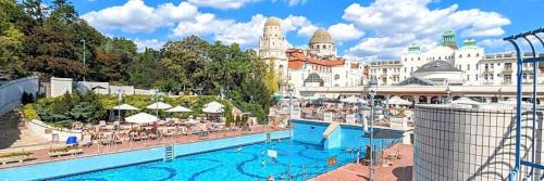 Gellert Hill Apartamento | Citadella View Point apartment with Huge Balcony for 6 ppl, free Parking, AC
