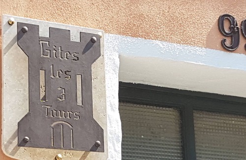 Carcassonne Apartamento | CITE de CARCASSONNE Gîte Les 3 Tours, 99 rue Trivalle