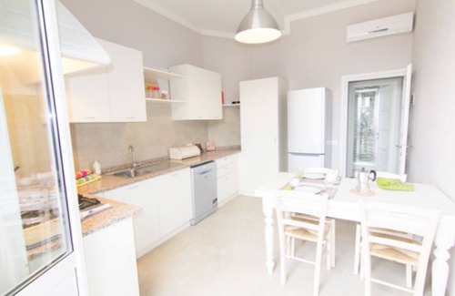 Santa Maria Novella Apartamento | Cittadella 5 - Tres Habitaciones Piso, Capacidad 8