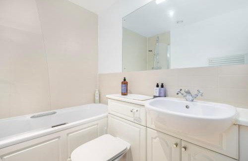 Queenhithe Apartamento | City 2BR Near Thames & Bank