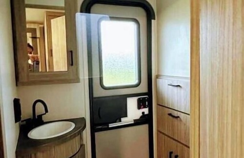 Goldston Casa | City-Accessible Camper