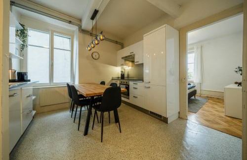 Biel Apartamento | City Apartment with Rooftop Terrace