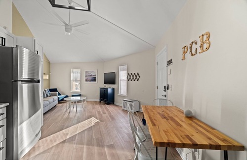 Holiday Beach Casa | City Beach Bungalows-WALK TO BEACH