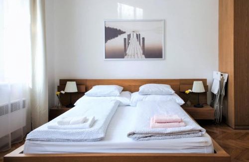 Prague 6 Apartamento | City Castle Aparthotel
