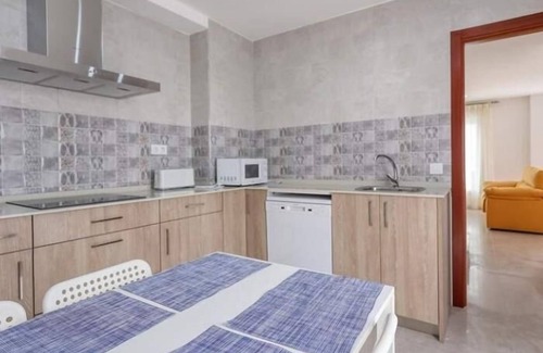 Conil de la Frontera City Center Cabaña | En el corazón de Conil, con aire acondicionado.