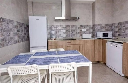 Conil de la Frontera City Center Cabaña | En el corazón de Conil, con aire acondicionado.
