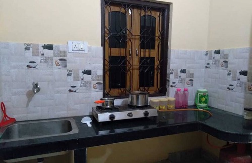 Bhubaneshwar Apartamento | City Center 1 Bedroom with Hall Studio Apartment wth Kitchen