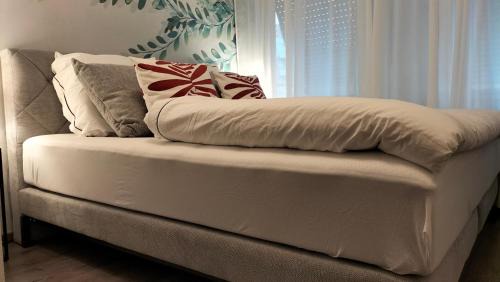 Saint-Louis Apartamento | City Center 4 people King Bed, near Switzerland, G'ermany, Near Airport, Free Parking