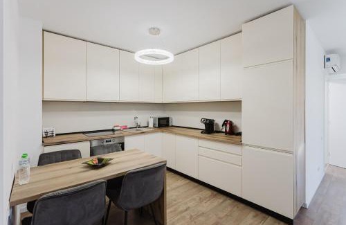 Resita Apartamento | City Center Accommodation 211