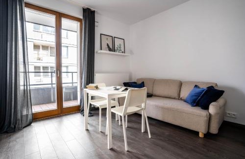 Muranow Apartamento | City Center Apartments - Metro 250m - Old Town - Private Underground Parking
