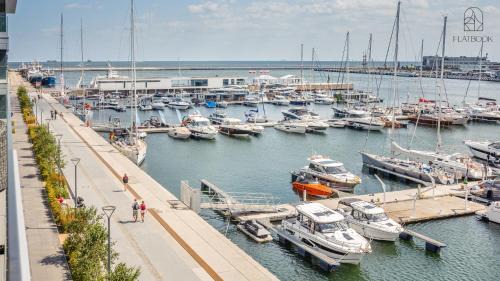 Srodmiescie Apartamento | City Center Apartments Yacht Park Marina View