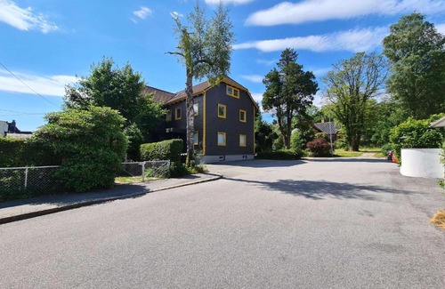 Stavanger Apartamento | City Center Charm in Exclusive Eiganes - Modern & Spacious