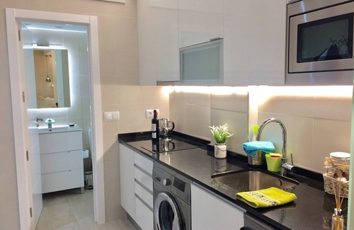Literary Quarter Apartamento | PRECIOSO Estudio ZEN en CENTRO CORTES: WIFI&AC