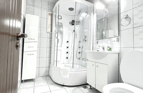 Cluj-Napoca Apartamento | City centre apartment!Spacious,peaceful,pet friendly,close to attractions.