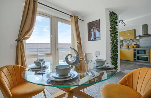 Northampton Apartamento | 🌟City Centre Apt - Free Parking + Wifi + Balcony🌟