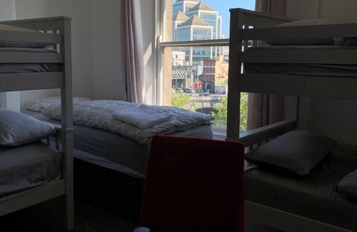City Centre Dublin Cabina | City Centre Skyline - Private Room with shared bathrooms