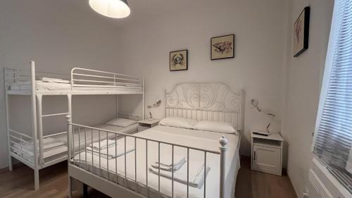 Cattolica Apartamento | City Centre w AC 5min Walk to Beach - Il Lupo Affitta