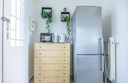 Matzleinsdorf Apartamento | City Chic: Spacious 2 BR Hideaway with Local Flair