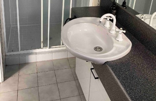 Traralgon Casa | City Chic Townhouse