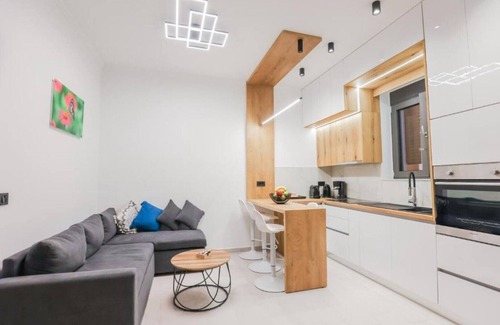 Rhodes Apartamento | City Compass Luxury Suites (Butterflies Valley)
