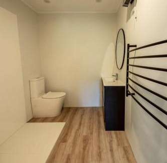 Nelson Casa | City Convenience & Rural Views in Nelson City