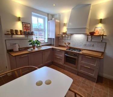 Lincoln Casa | City Cottage