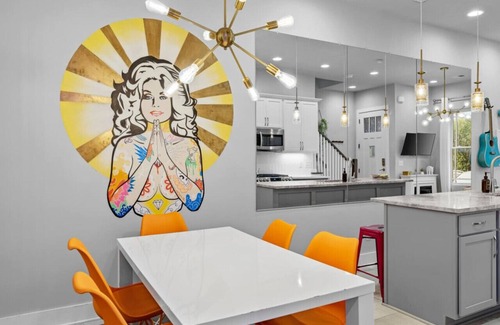 Hadley - Washington Condominio | City Dreams|Broadway|Designer|Bachelorette|Couples|Friends|Girl Trips