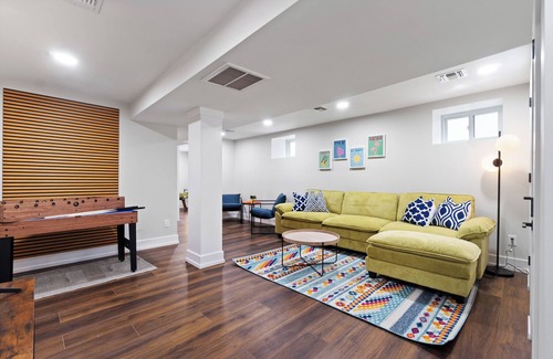 North Bergen Condominio | City Duplex Group Stay / Near NYC & Private Parking