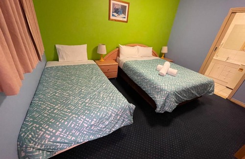 Abbotsford Hotel | City East Motel