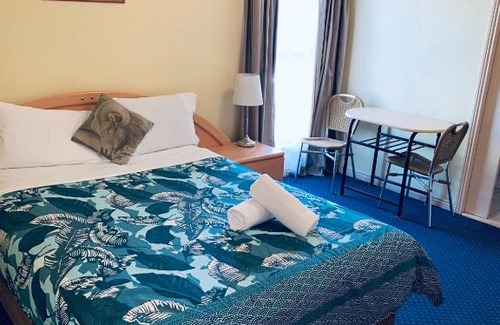 Abbotsford Hotel | City East Motel
