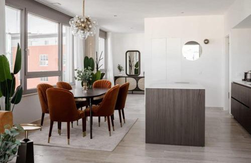 Ville Haute Apartamento | City Elegance in Historic Ville-Haute