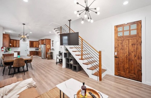 Fort Worth Casa | City Escape Away from Home - 5 Mins from Downtown