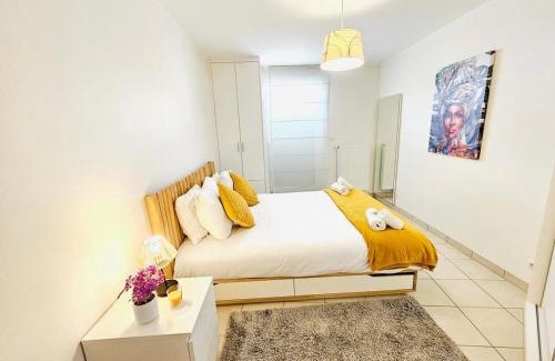 Limpertsberg Apartamento | City Escape - Cozy 1BR Flat with terrace&parking