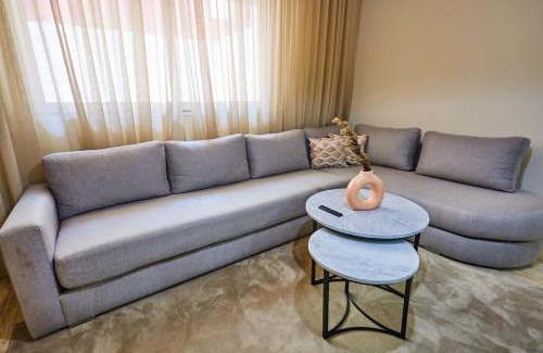 Belvedere Apartamento | City Escape Modern 1-Bed Near Casa Voyageurs