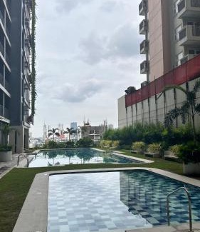 Legazpi Village Hotel | City Escape